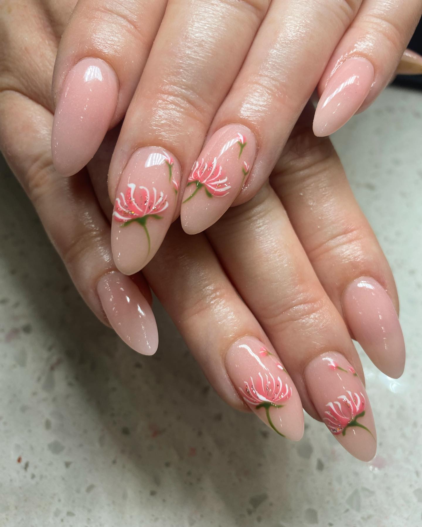 Dips & Tips Nail Spa ll